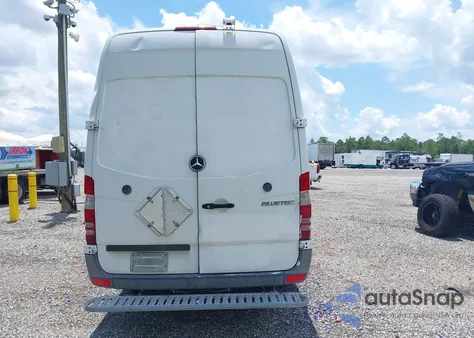 2011 Mercedes-Benz Sprinter 2500 High Roof из США, поврежденный, VIN WD3PE8CB8B5592596